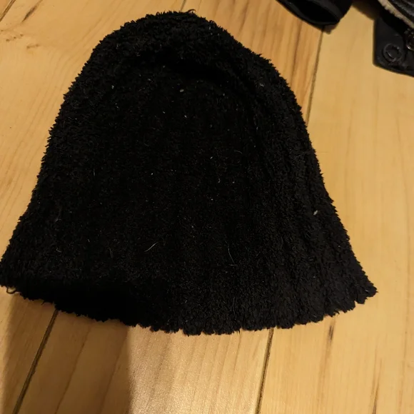 Beanies - Picture 10 of 12